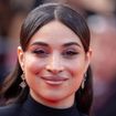 "Pas de goût", "pas classe" : Camélia Jordana ose un look audacieux à la Fashion Week mais les haters se déchaînent