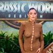 "On dirait Kylie Jenner !" : cette actrice de Jurassic World ose la naked dress sur le tapis rouge, et son look sulfureux fait controverse