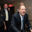"Ca peut tout changer", "il sera acquitté" : Harvey Weinstein prépare son prochain procès 8 ans après #MeToo, mais de quoi s'agit-il exactement ?